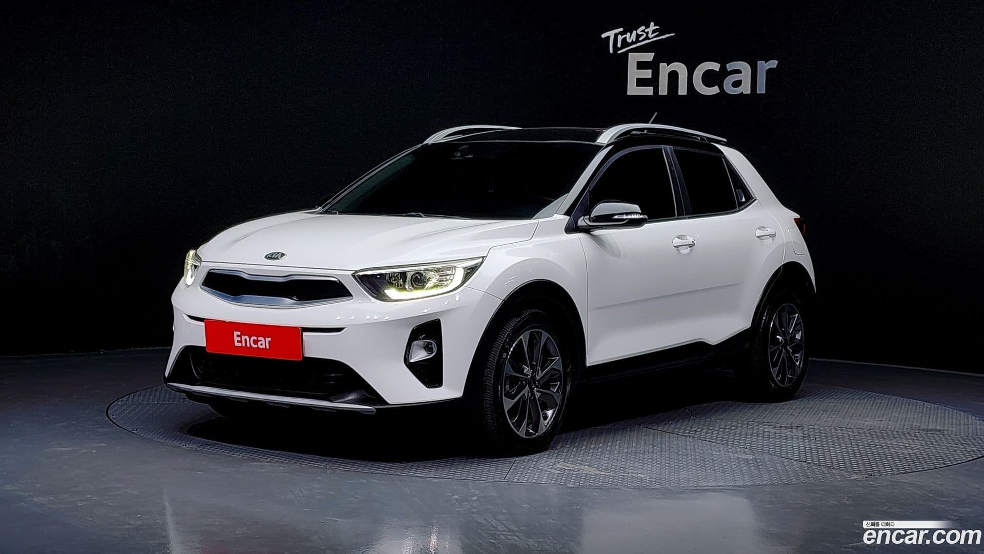 Main__Slider__Photo:Stonic Kia 2018.1-0