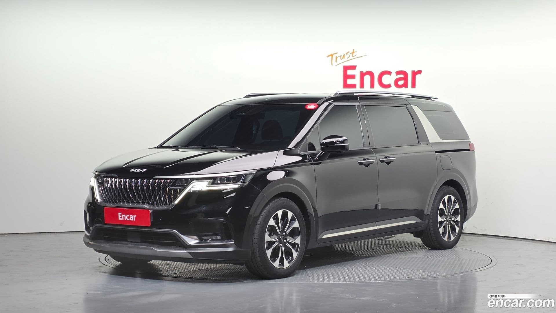 Main__Slider__Photo:Canival Kia 2022.4-0