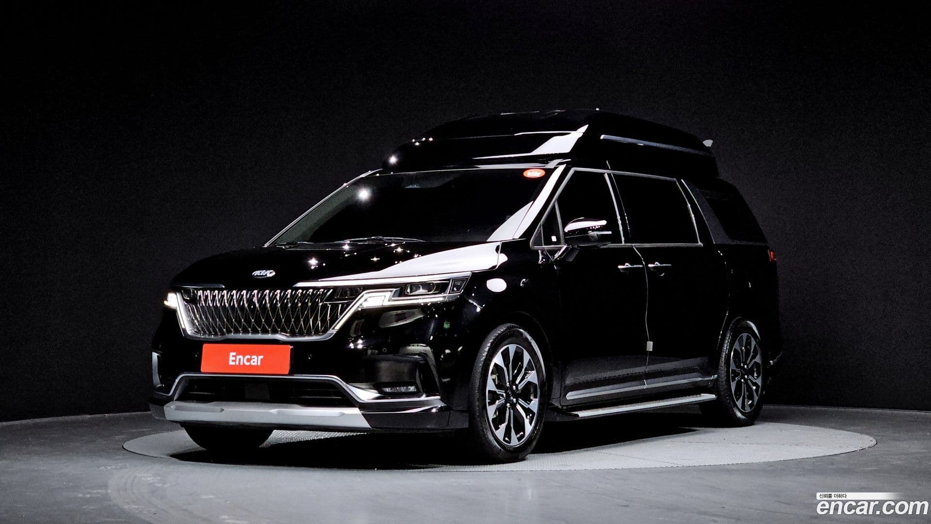 Main__Slider__Photo:Canival Kia 2021.4-0