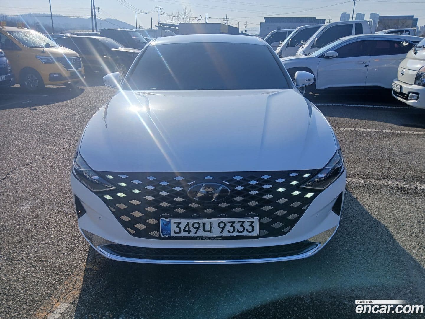 Main__Slider__Photo:Grandeur Hyundai 2021.4-0