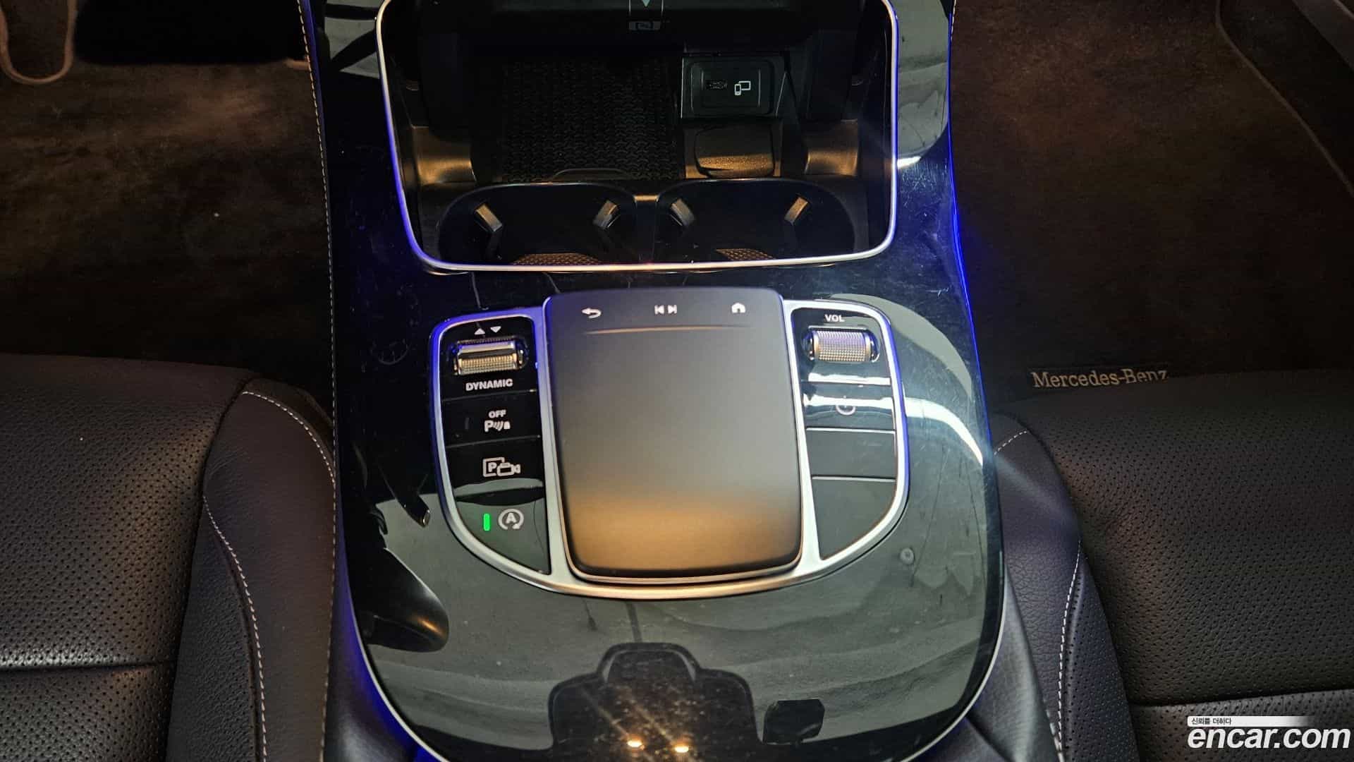 E-Class Mercedes-Benz 2022.0-INNER-009