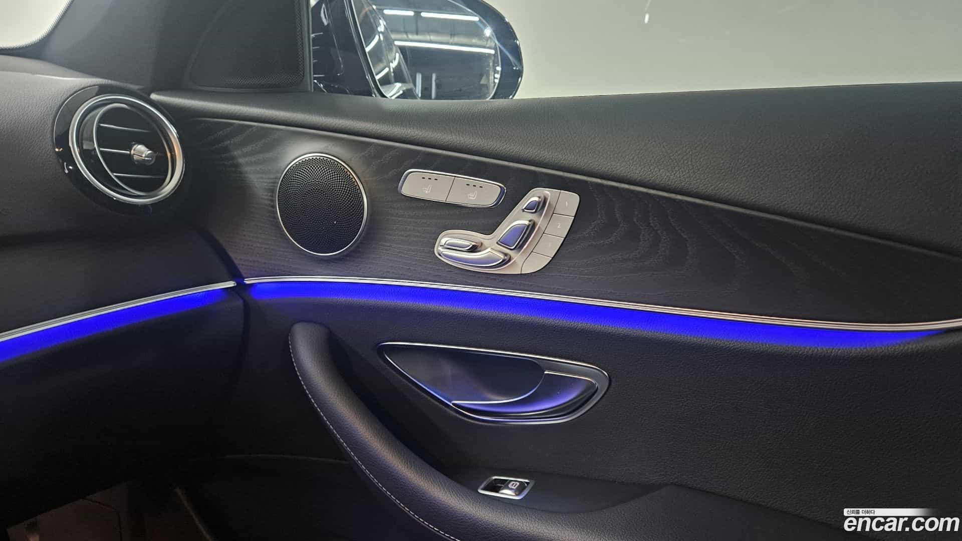 E-Class Mercedes-Benz 2022.0-OPTION-017