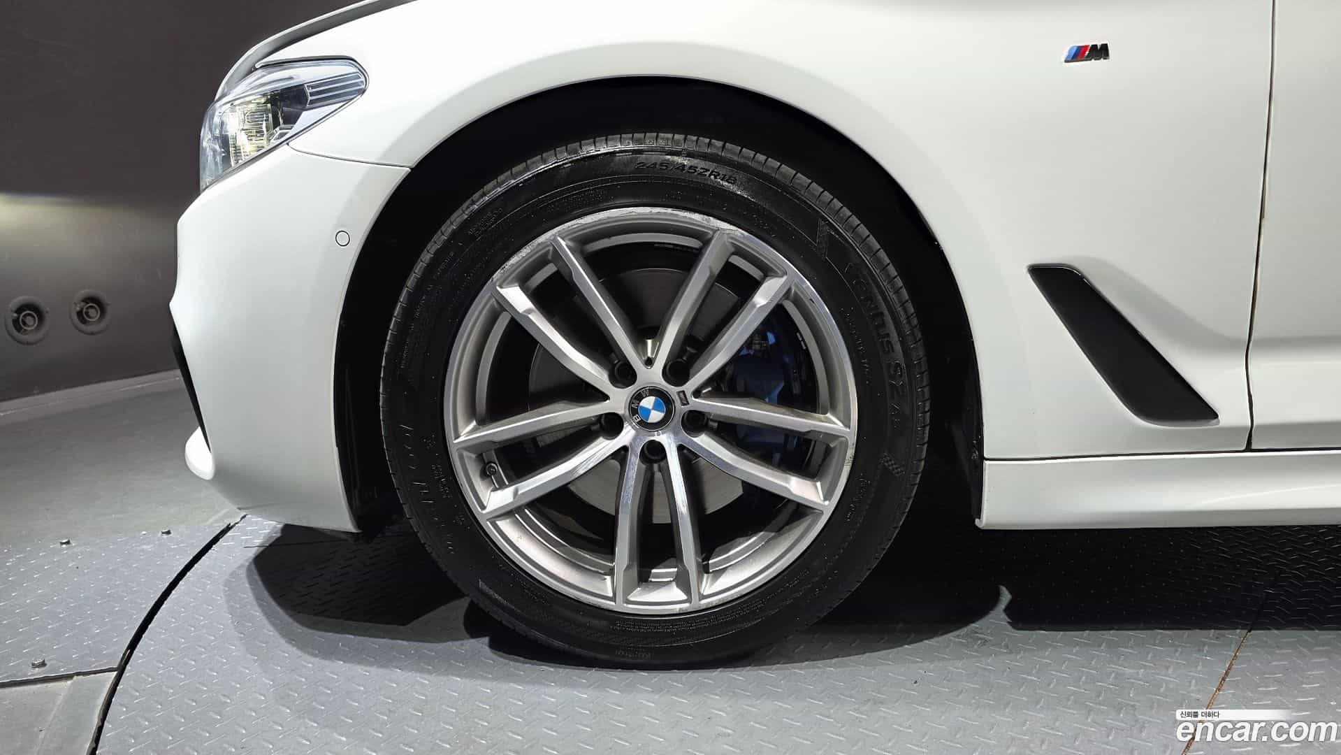 5-Series BMW 2017.8-OUTER-005