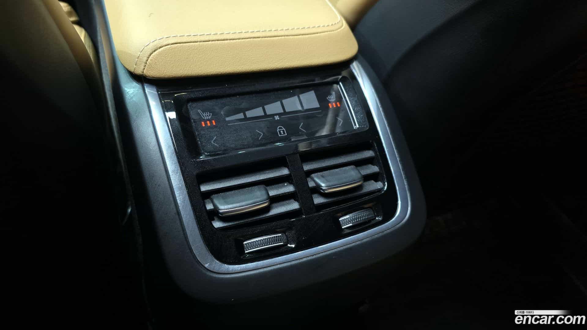 XC60 Volvo 2021.5-OPTION-021