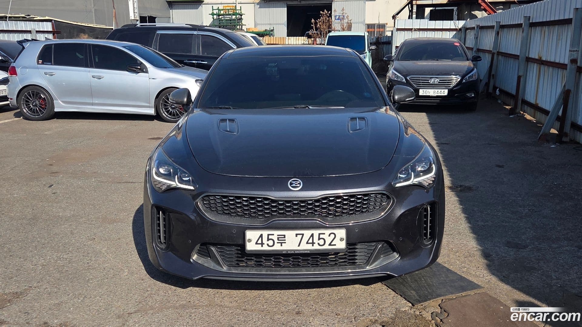 Main__Slider__Photo:Stinger Kia 2019.0-0