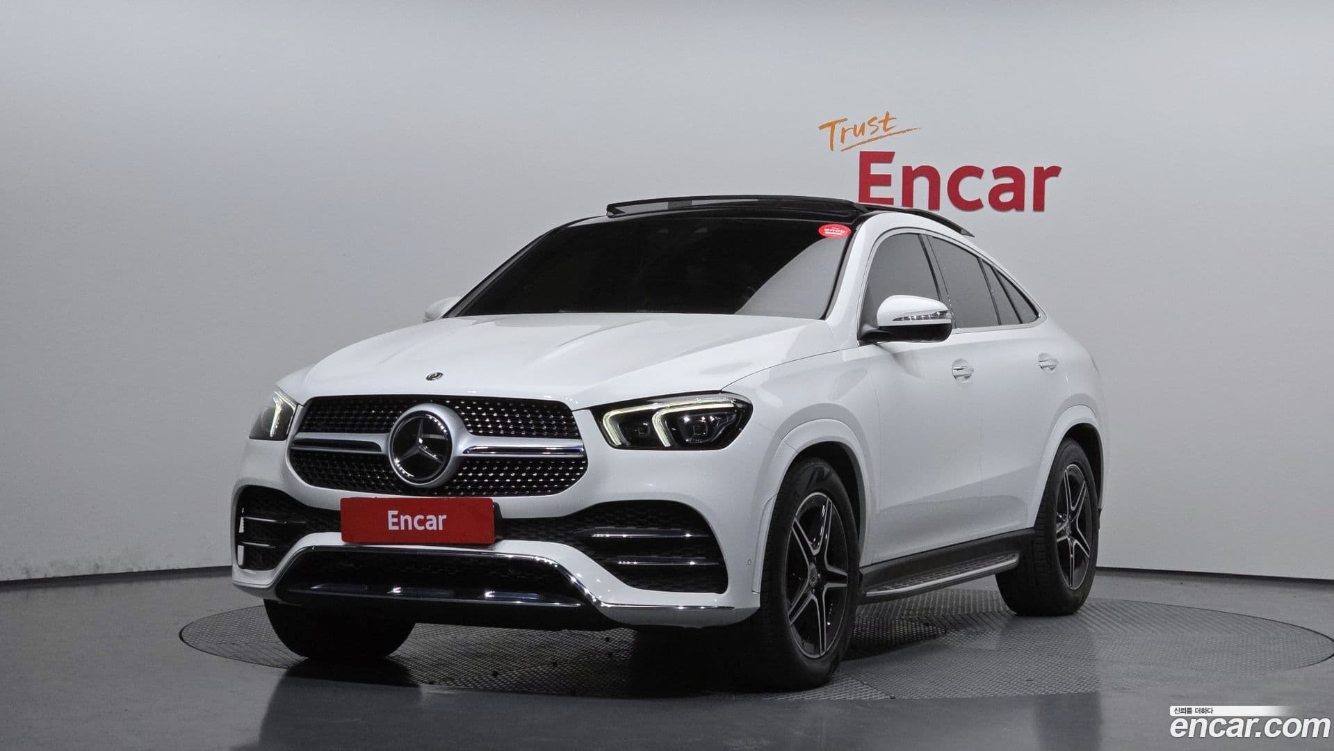 Main__Slider__Photo:GLE-Class Mercedes-Benz 2020.10-0