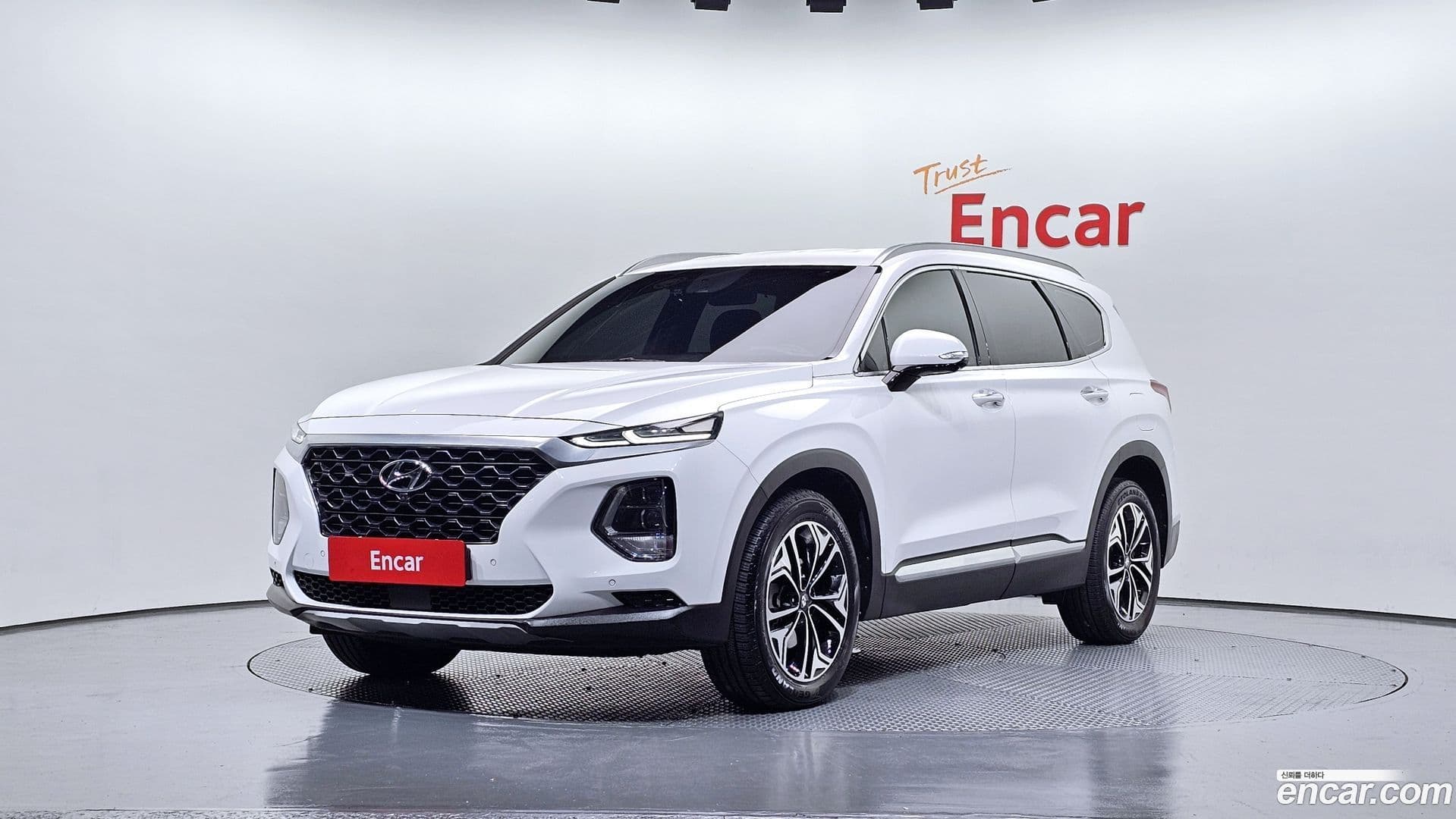 Main__Slider__Photo:Santafe Hyundai 2019.9-0
