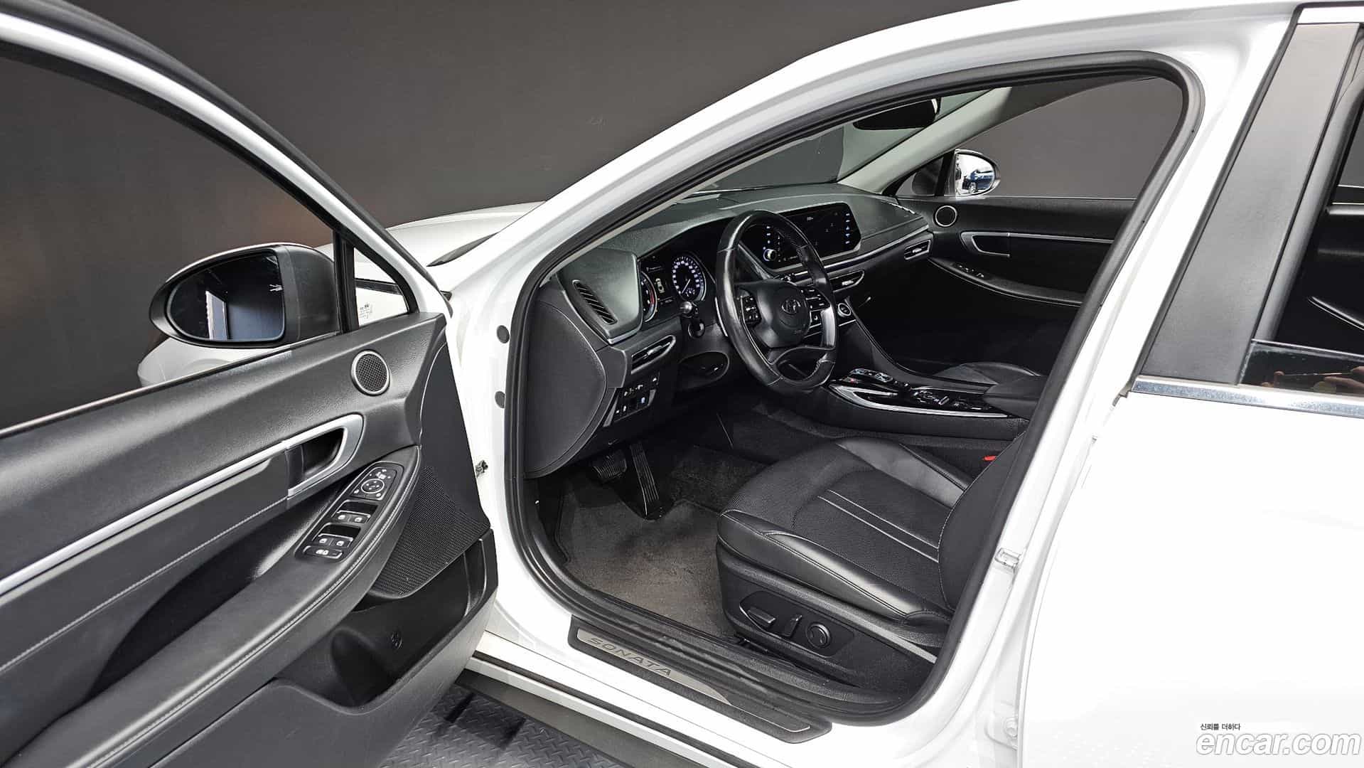 Sonata Hyundai 2022.1-INNER-010