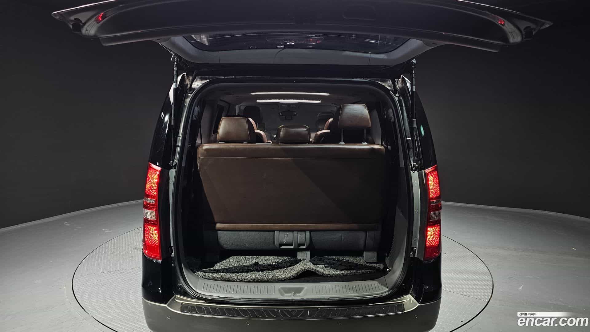 Starex Hyundai 2019.3-OPTION-024