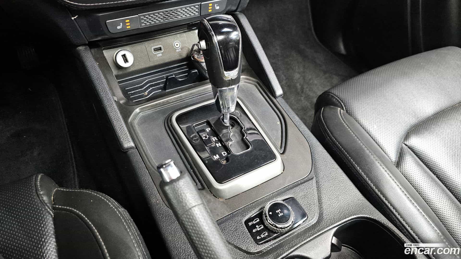Rexton KG Mobility 2018.0-INNER-009