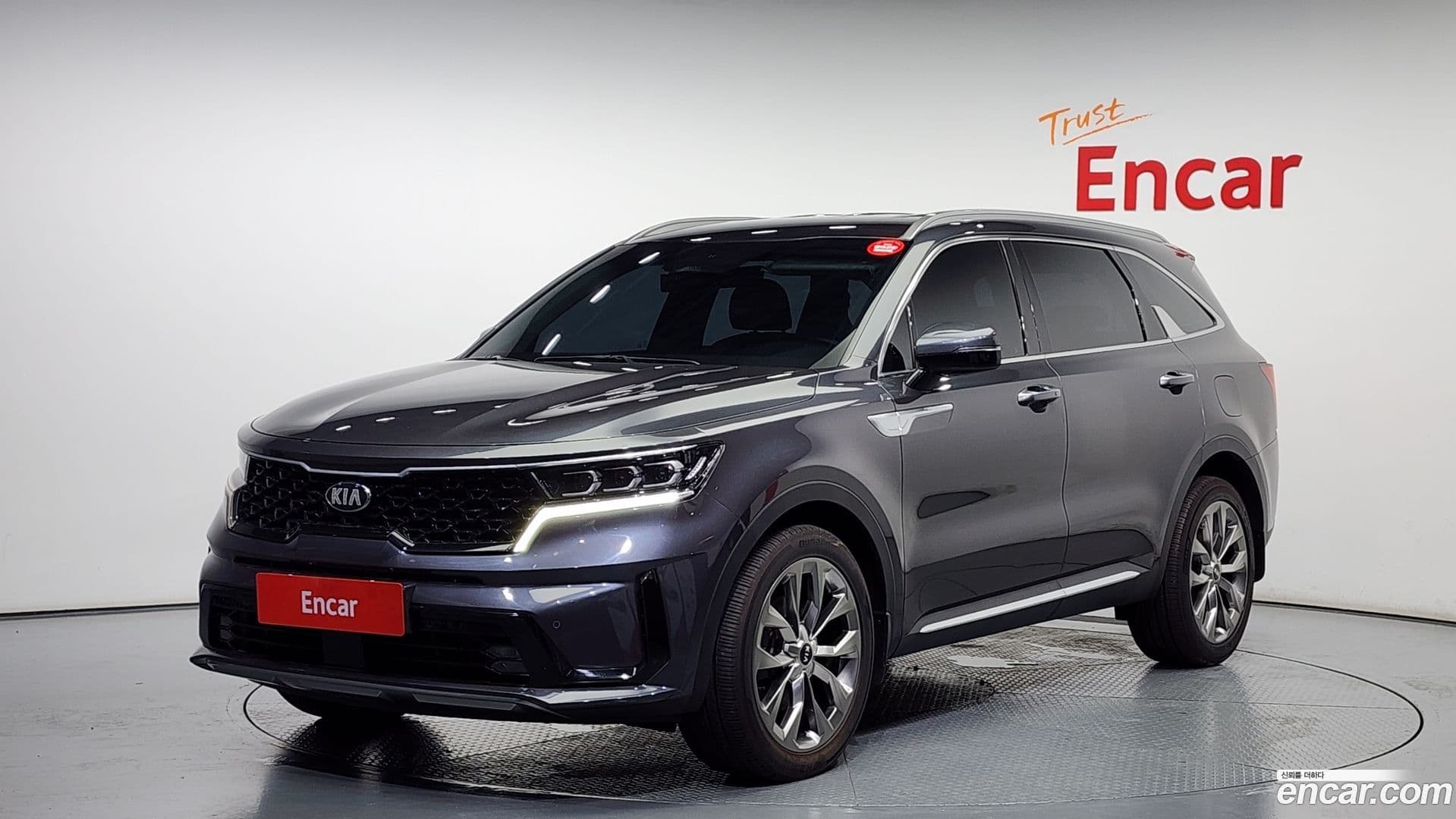 Main__Slider__Photo:Sorento Kia 2020.5-0