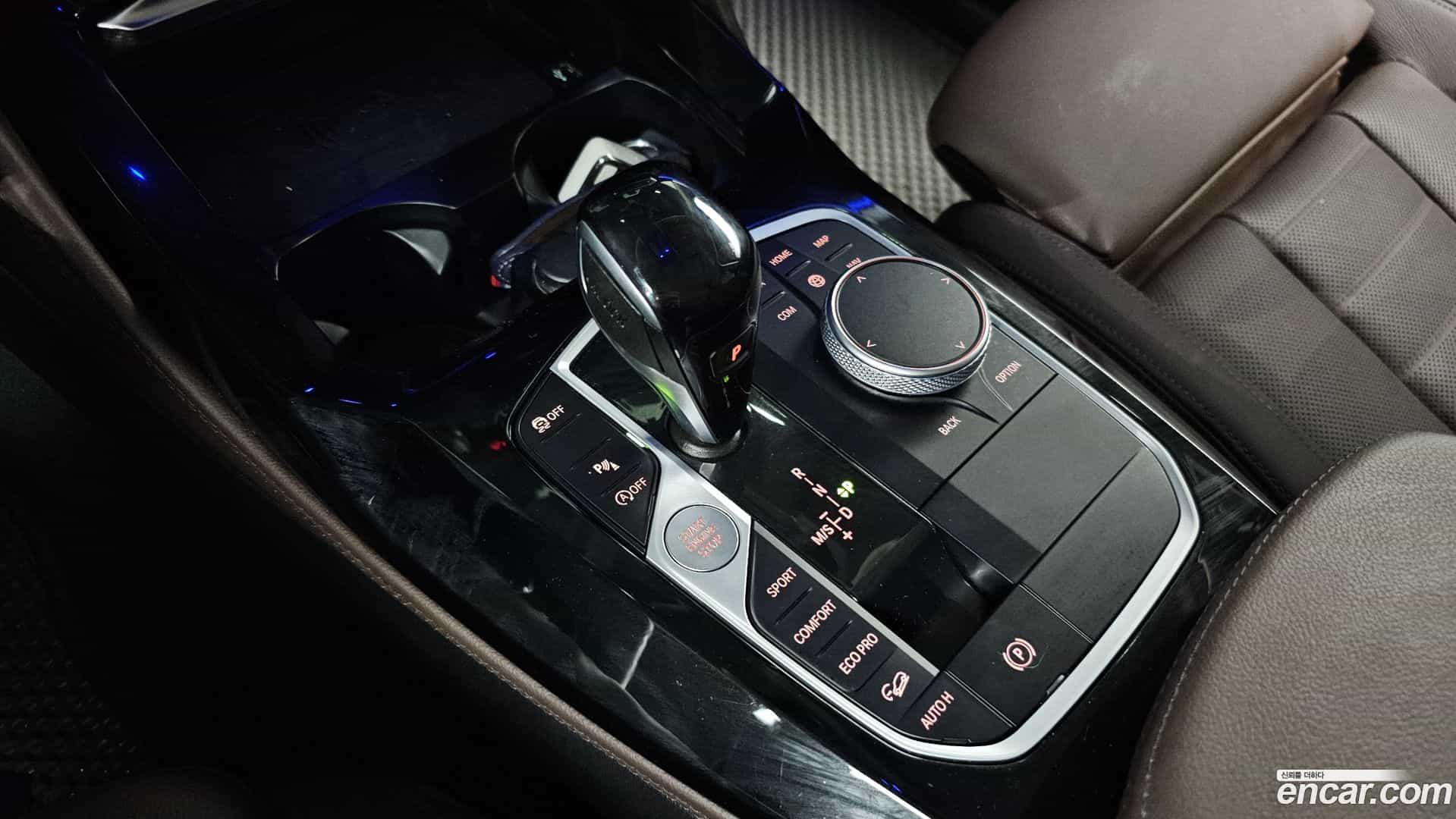 X4 BMW 2023.0-INNER-009