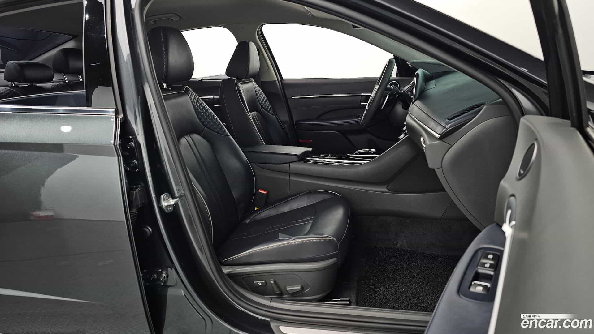 Sonata Hyundai 2021.0-INNER-010