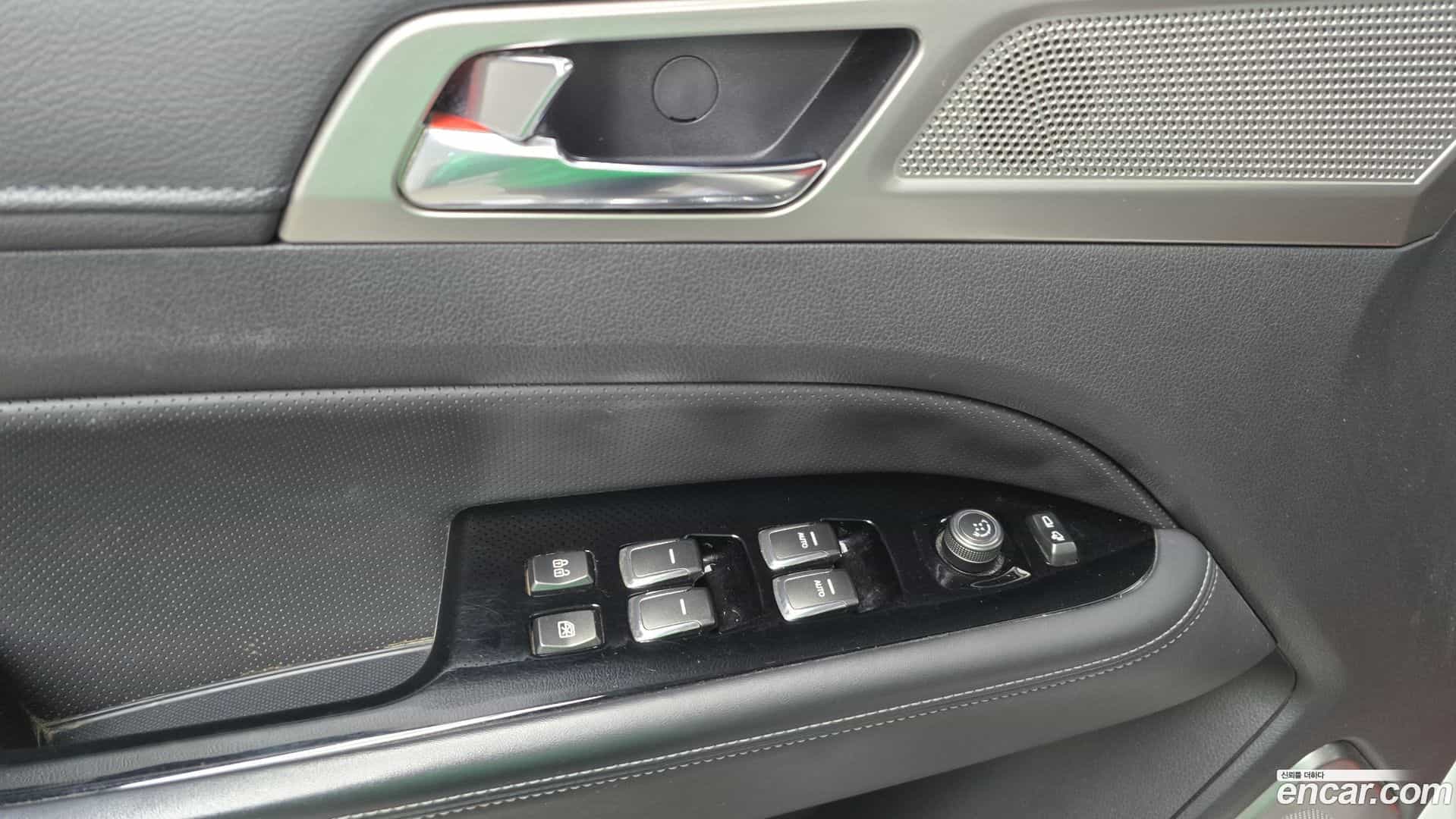 Rexton KG Mobility 2017.11-OPTION-021