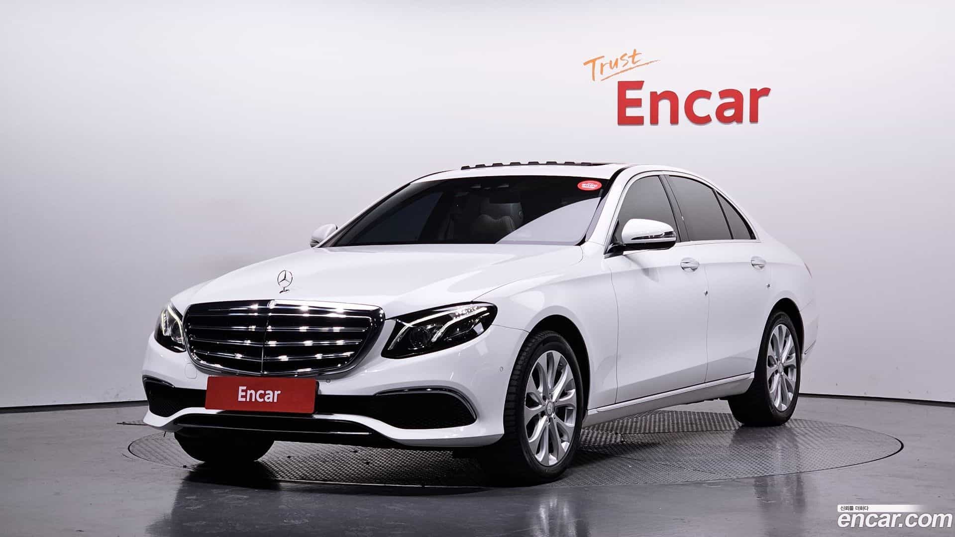 E-Class Mercedes-Benz 2016.10-OUTER-001