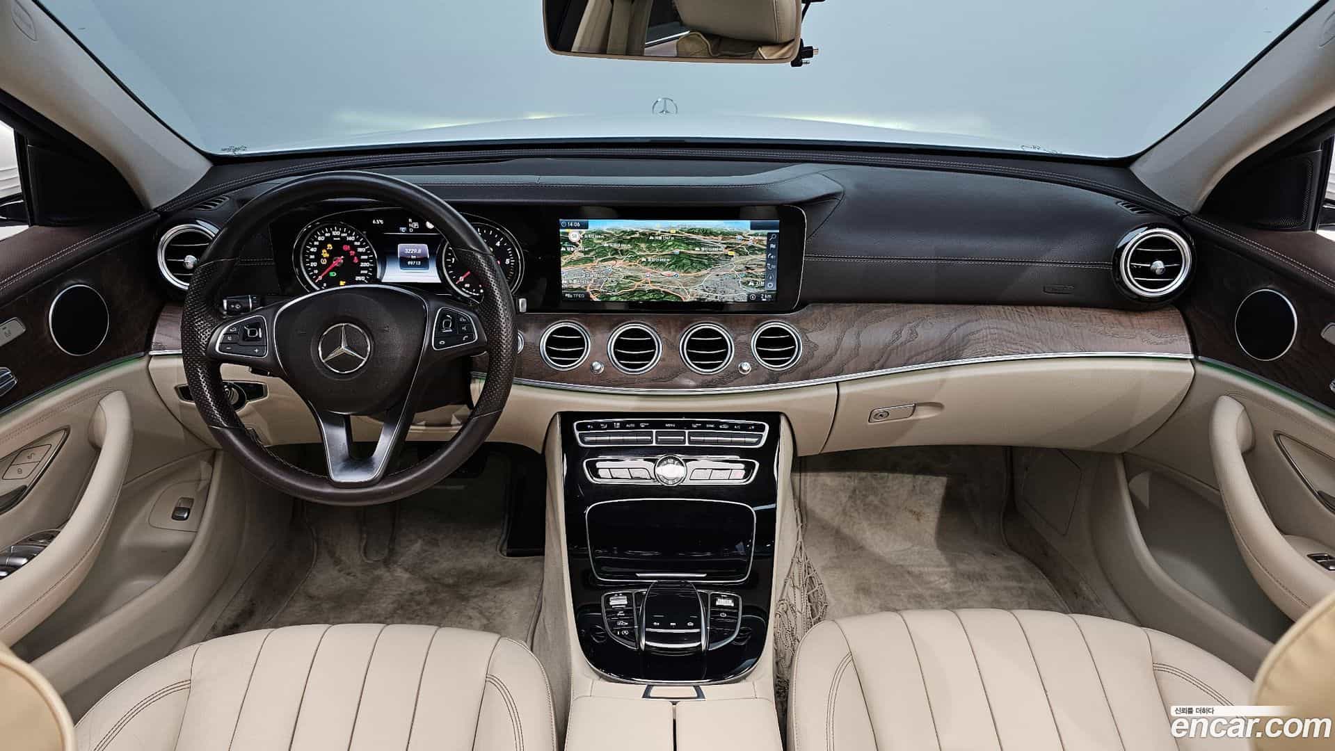 E-Class Mercedes-Benz 2016.10-INNER-007