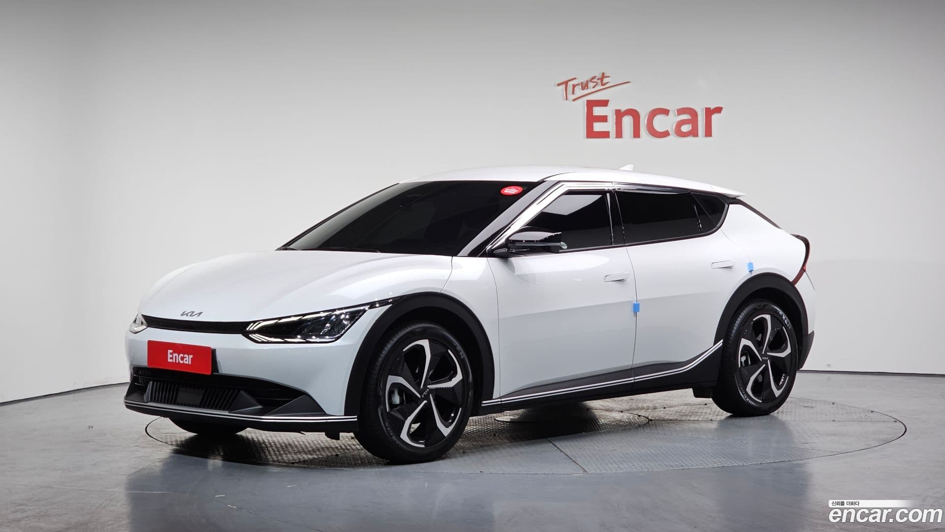 Main__Slider__Photo:EV6 Kia 2022.8-0