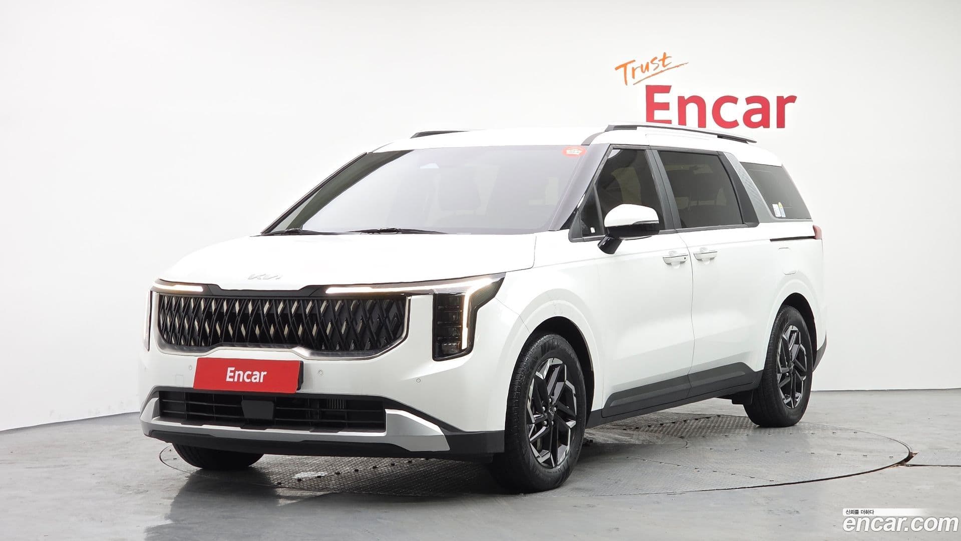 Main__Slider__Photo:Canival Kia 2024.2-0