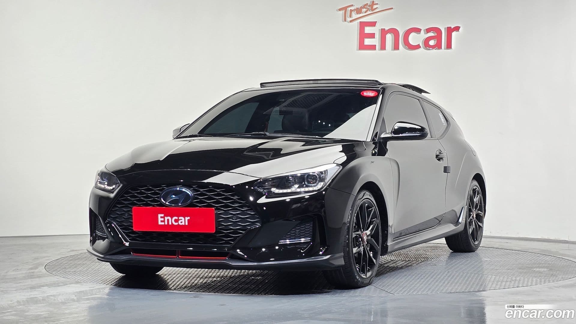 Main__Slider__Photo:Veloster Hyundai 2019.11-0