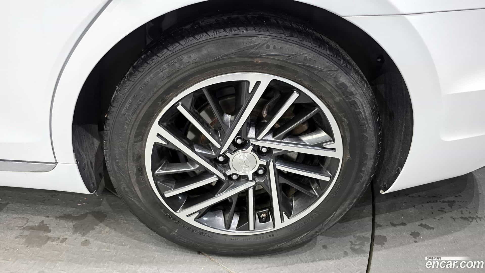 Grandeur Hyundai 2021.0-OUTER-005