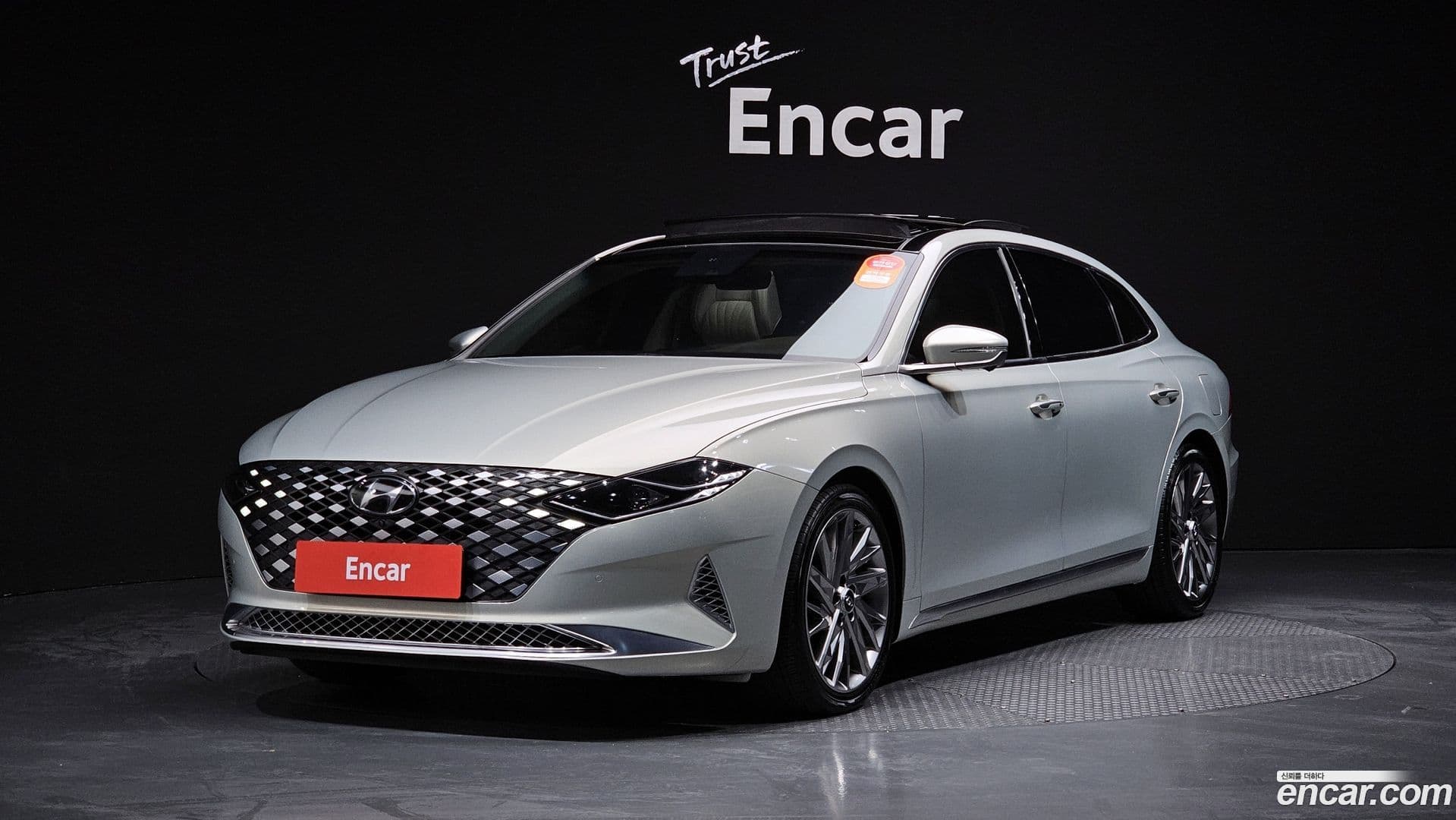 Main__Slider__Photo:Grandeur Hyundai 2020.6-0