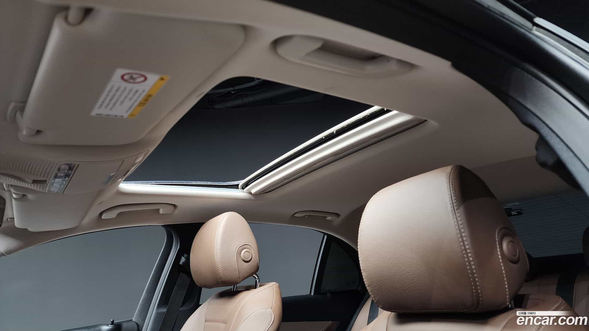E-Class Mercedes-Benz 2019.1-OPTION-021