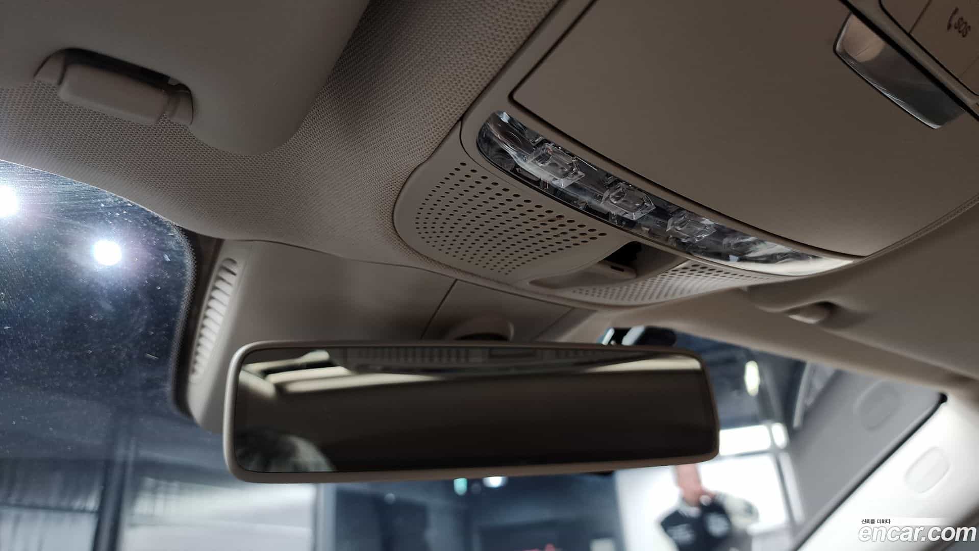 E-Class Mercedes-Benz 2019.1-OPTION-023