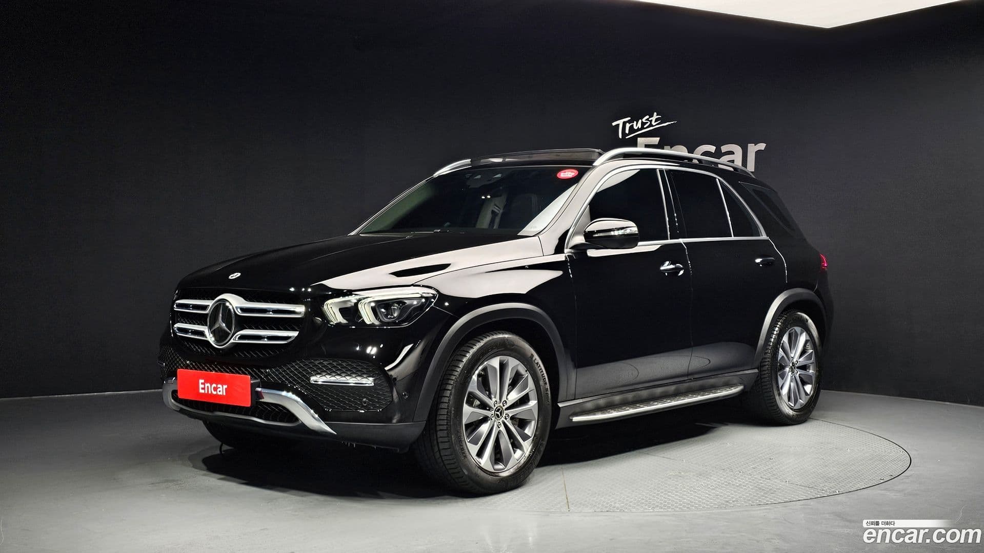 Main__Slider__Photo:GLE-Class Mercedes-Benz 2022.9-0