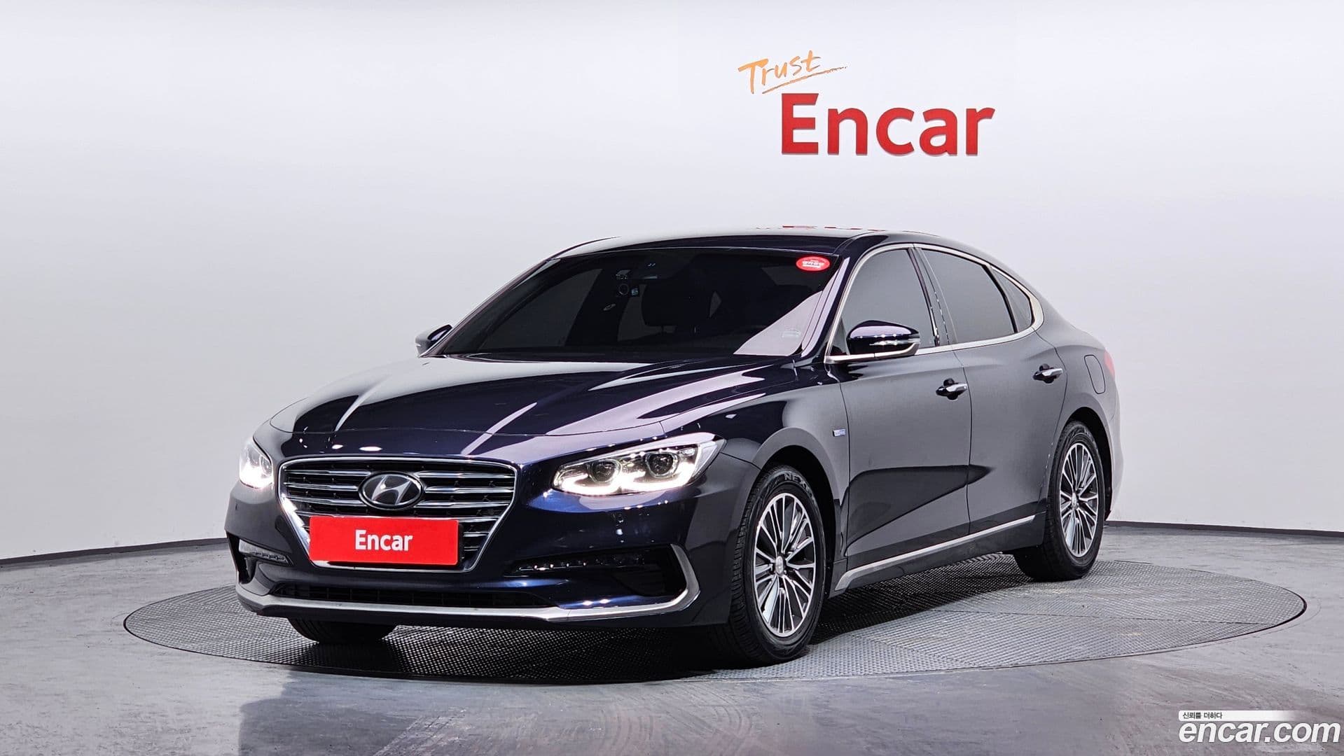Main__Slider__Photo:Grandeur Hyundai 2017.8-0