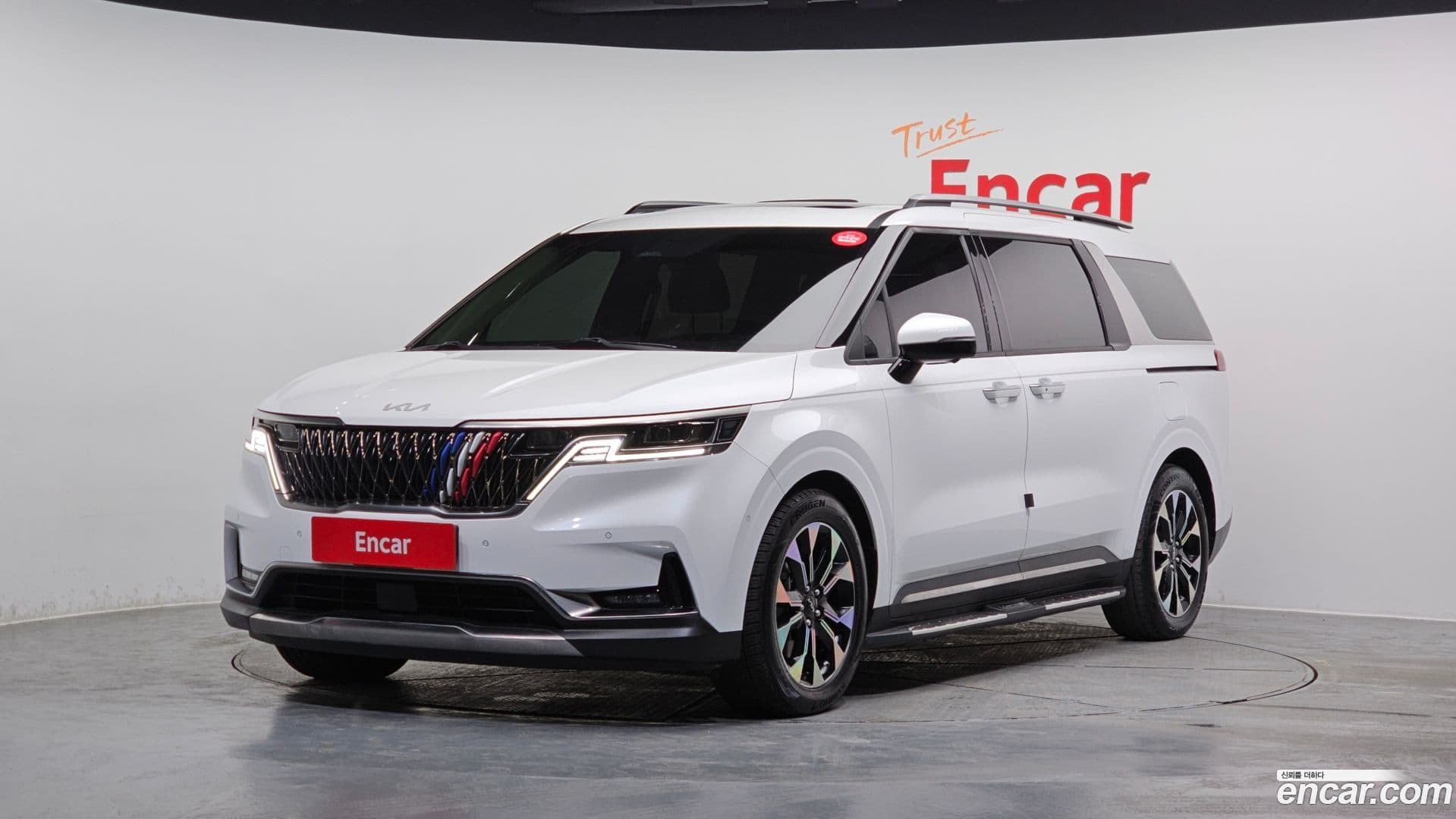 Main__Slider__Photo:Canival Kia 2022.2-0