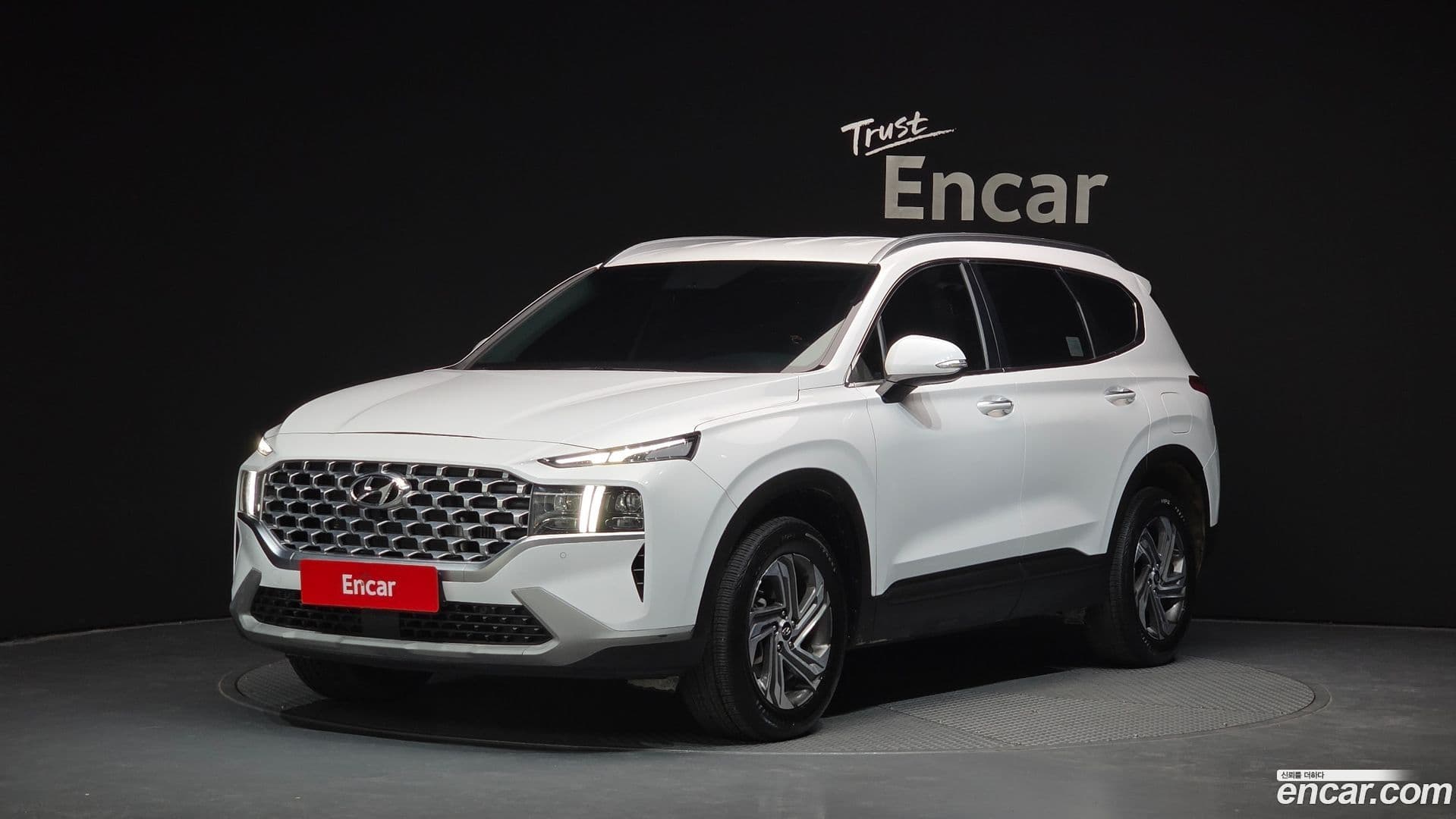 Main__Slider__Photo:Santafe Hyundai 2020.9-0