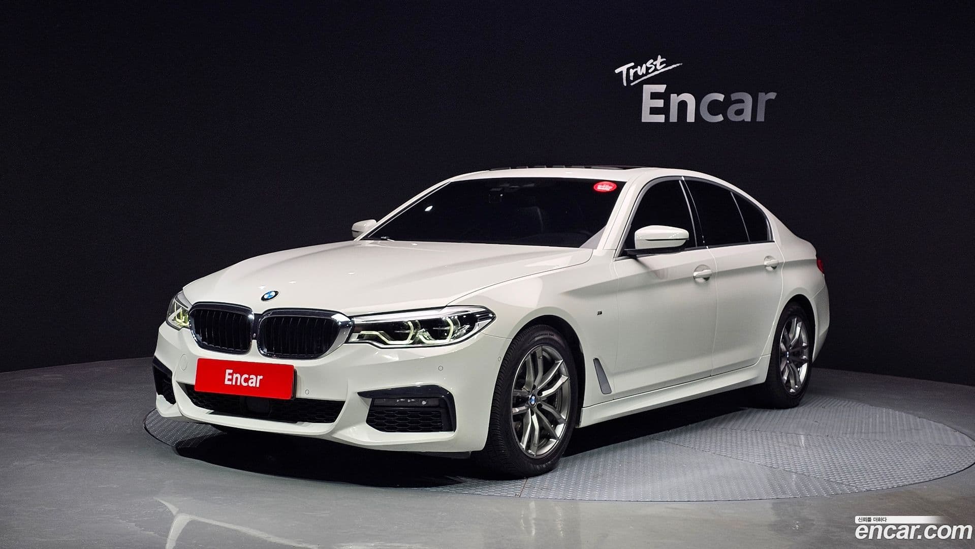Main__Slider__Photo:5-Series BMW 2019.11-0