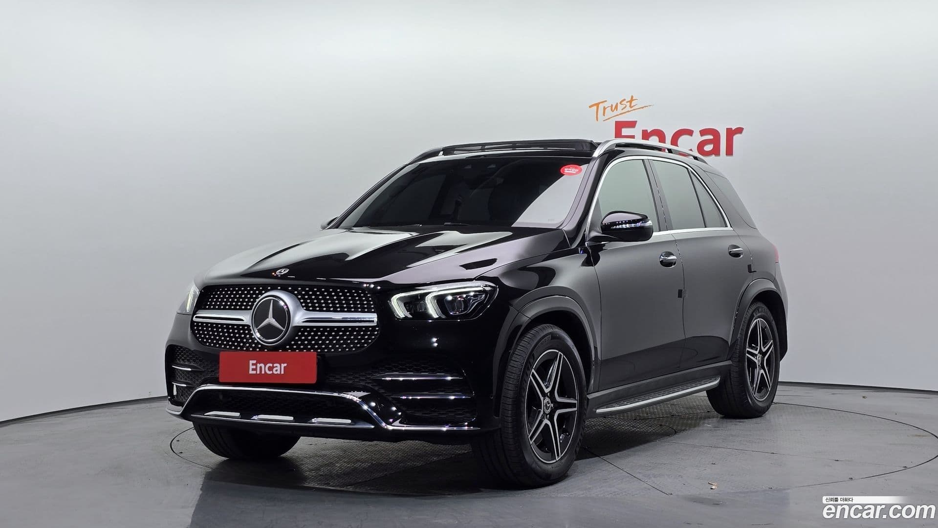 Main__Slider__Photo:GLE-Class Mercedes-Benz 2021.5-0