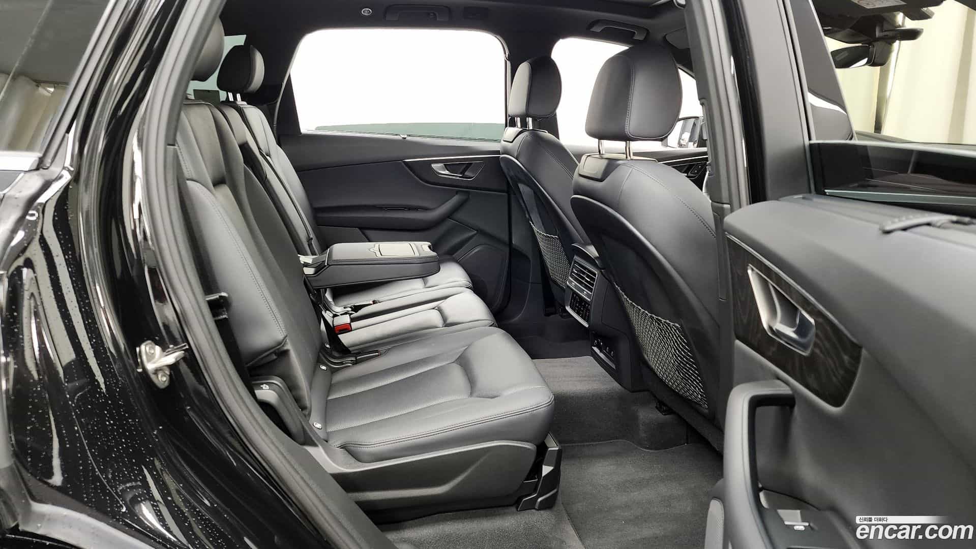 Q7 Audi 2023.4-OPTION-016