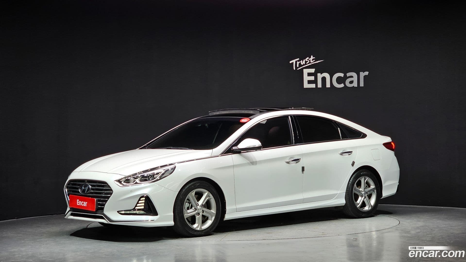 Main__Slider__Photo:Sonata Hyundai 2018.6-0
