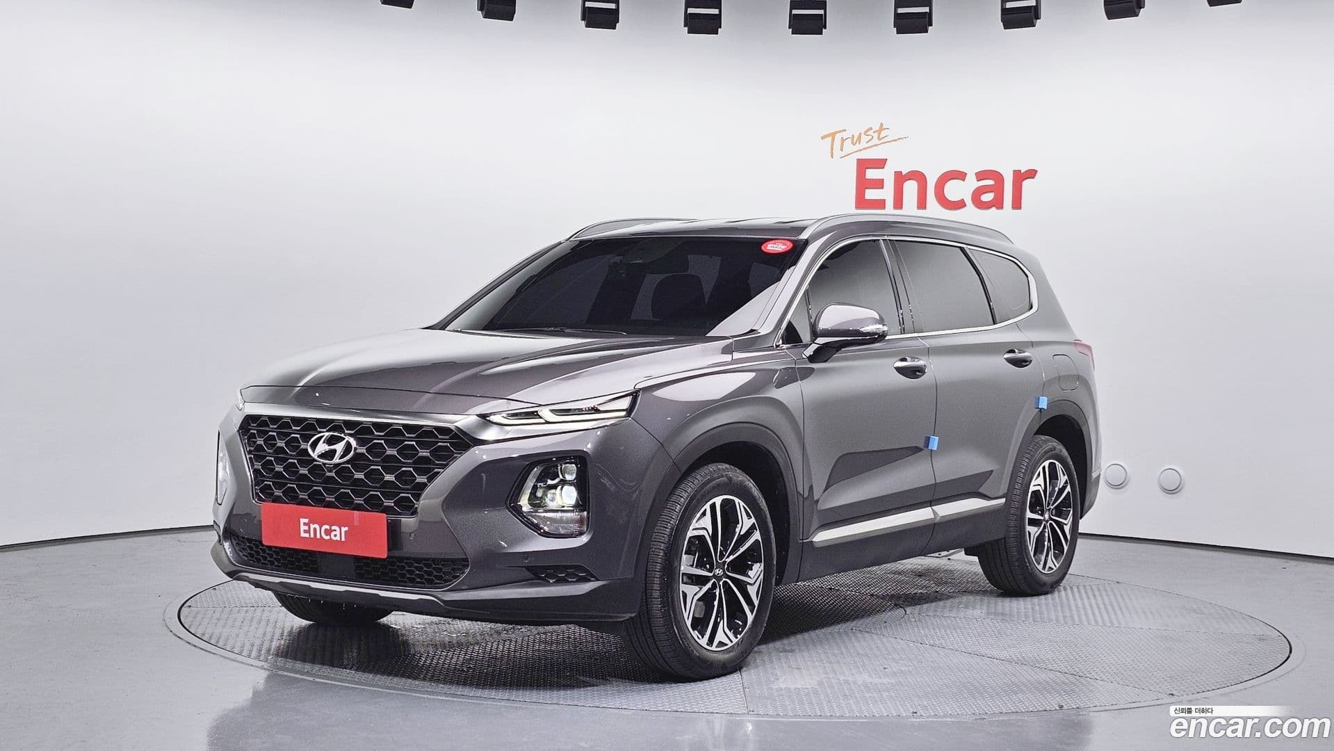 Main__Slider__Photo:Santafe Hyundai 2018.7-0