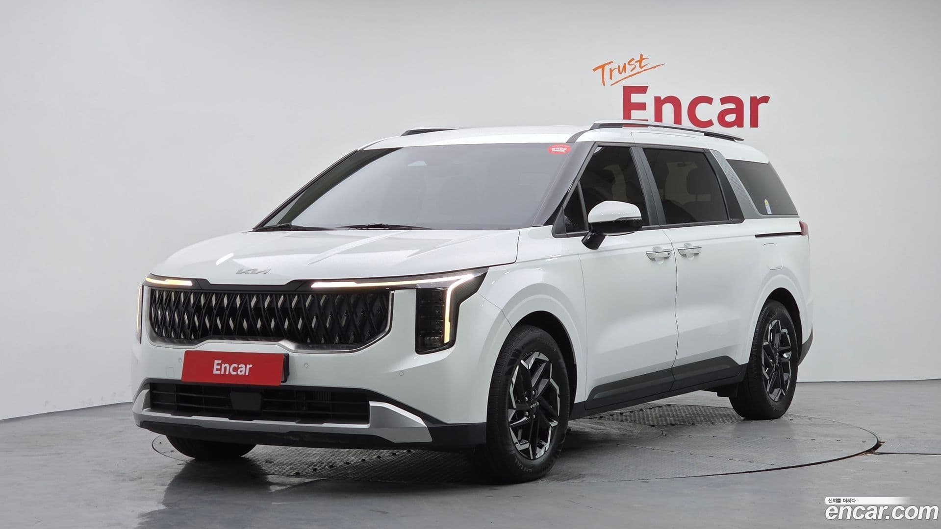Main__Slider__Photo:Canival Kia 2024.2-0