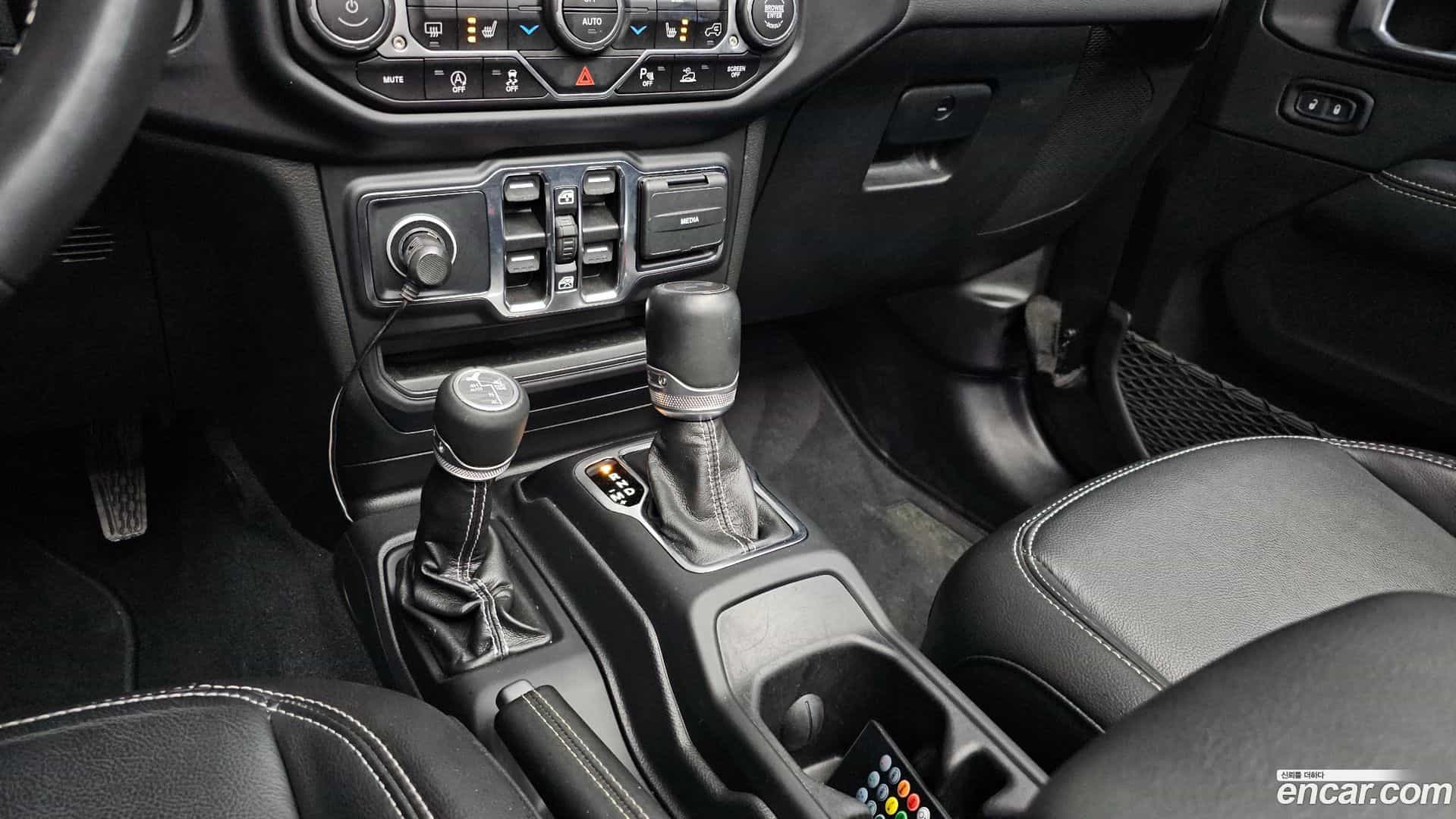 Wrangler Jeep 2022.5-INNER-009