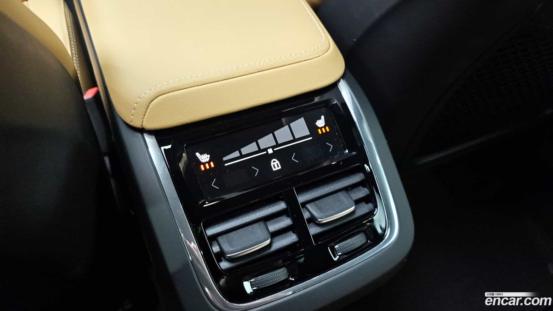 XC60 Volvo 2024.6-OPTION-021