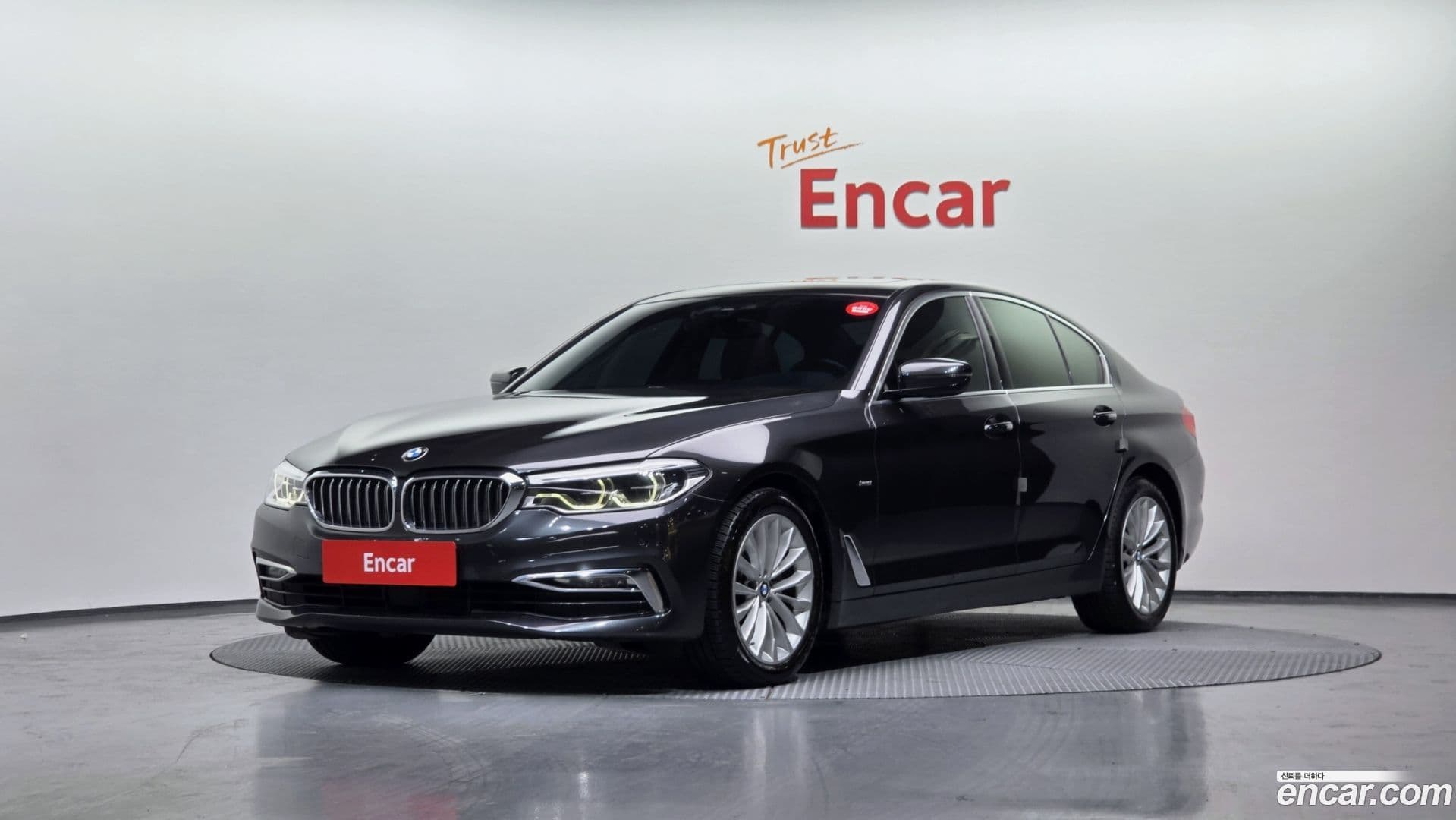 Main__Slider__Photo:5-Series BMW 2018.2-0