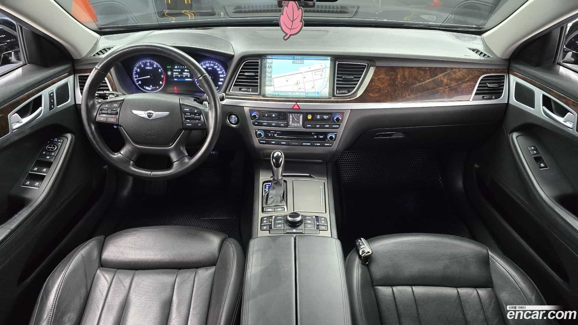 Genesis Hyundai 2015.2-INNER-007