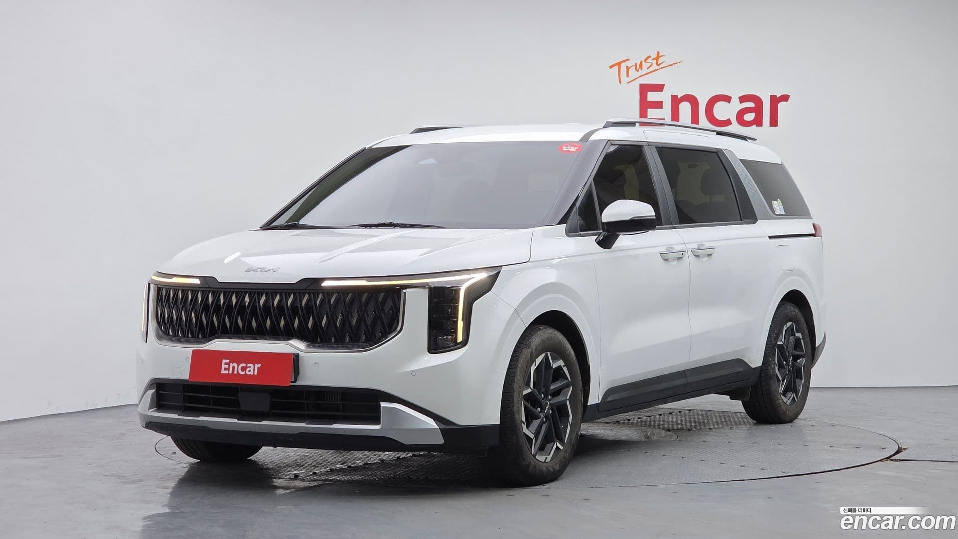 Main__Slider__Photo:Canival Kia 2024.2-0