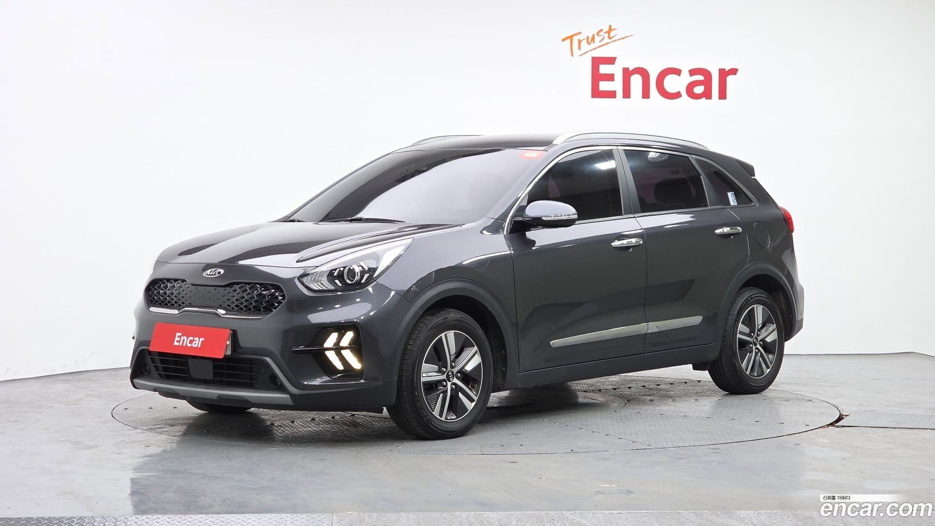 Main__Slider__Photo:Niro Kia 2020.2-0