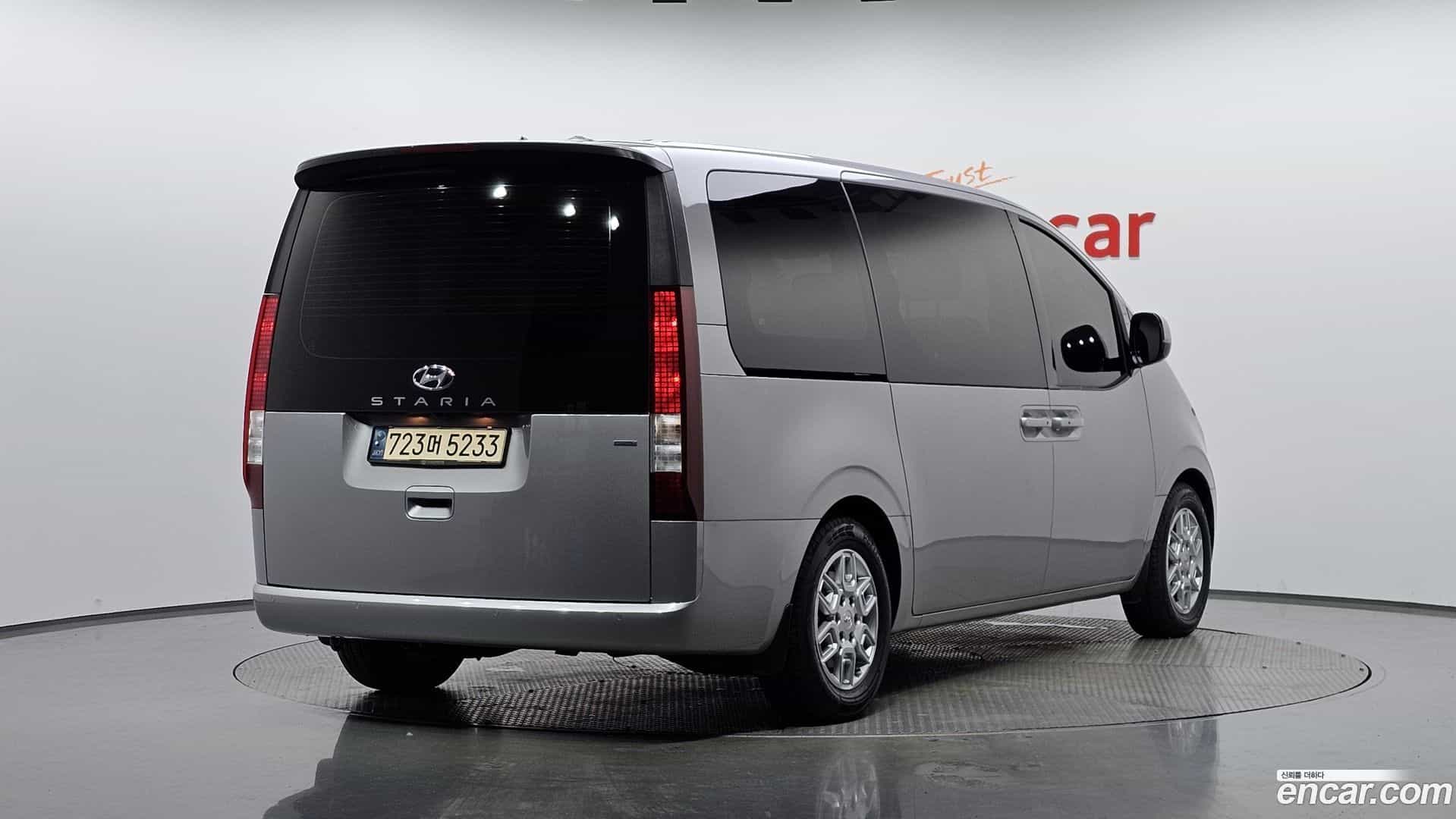 Staria Hyundai 2022.6-OUTER-002
