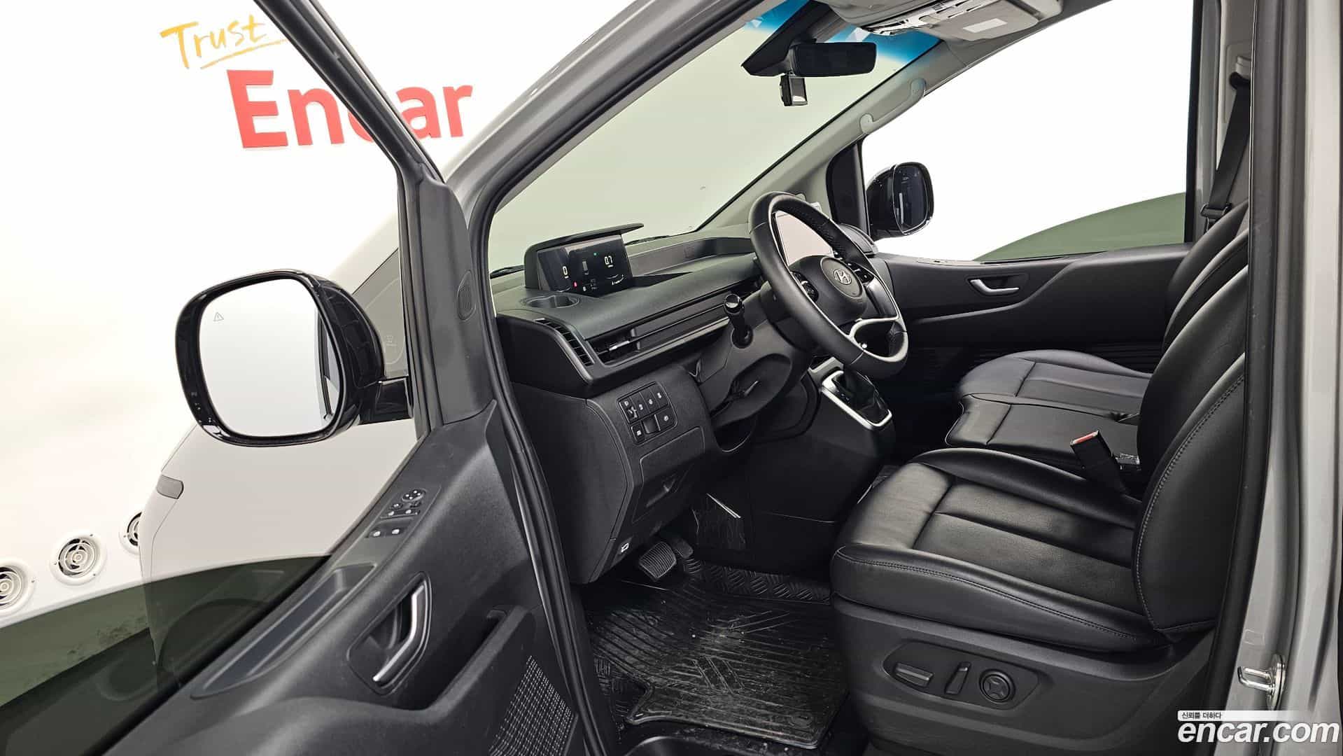 Staria Hyundai 2022.6-INNER-010