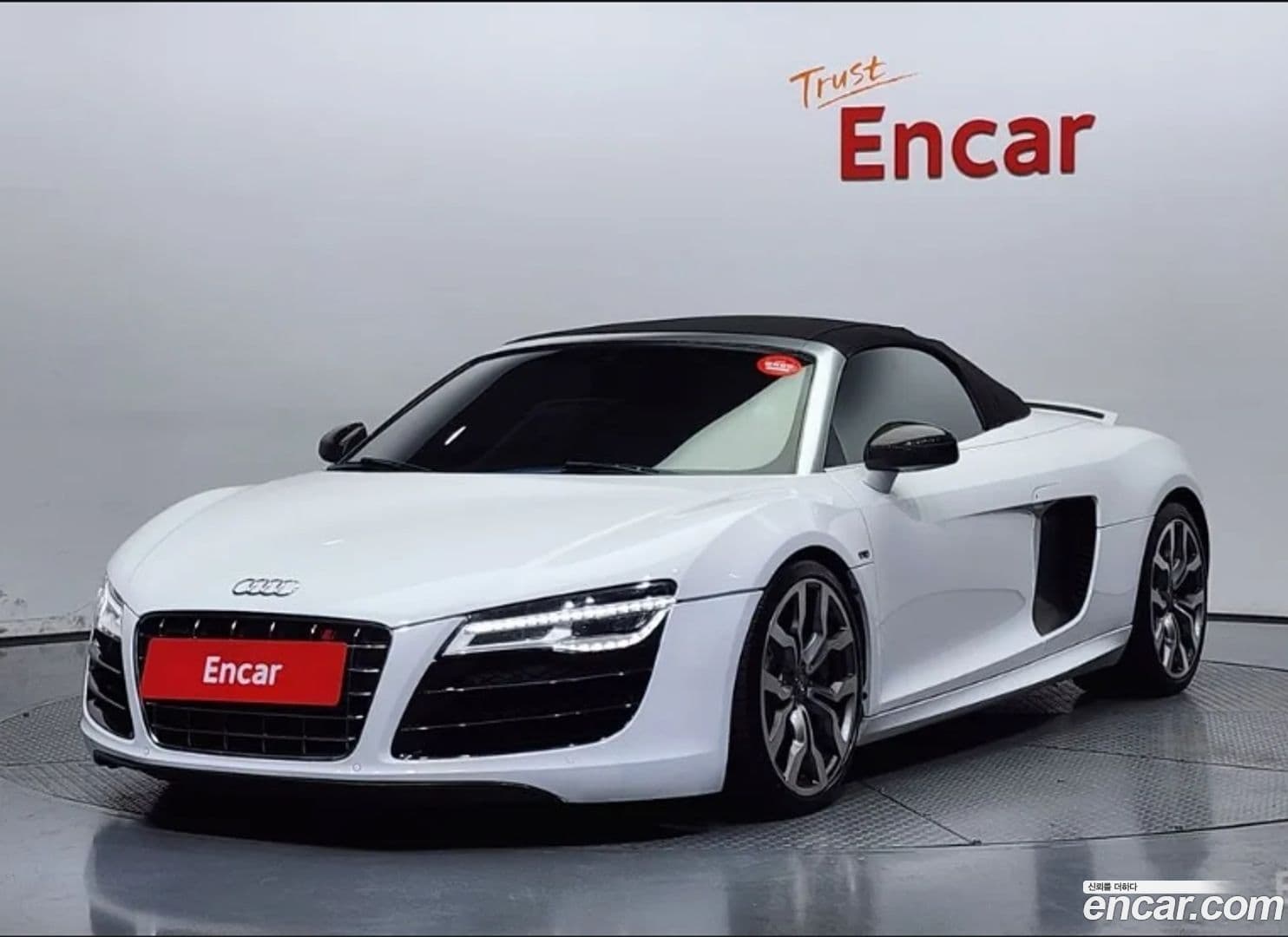 Main__Slider__Photo:R8 Audi 2011.10-0