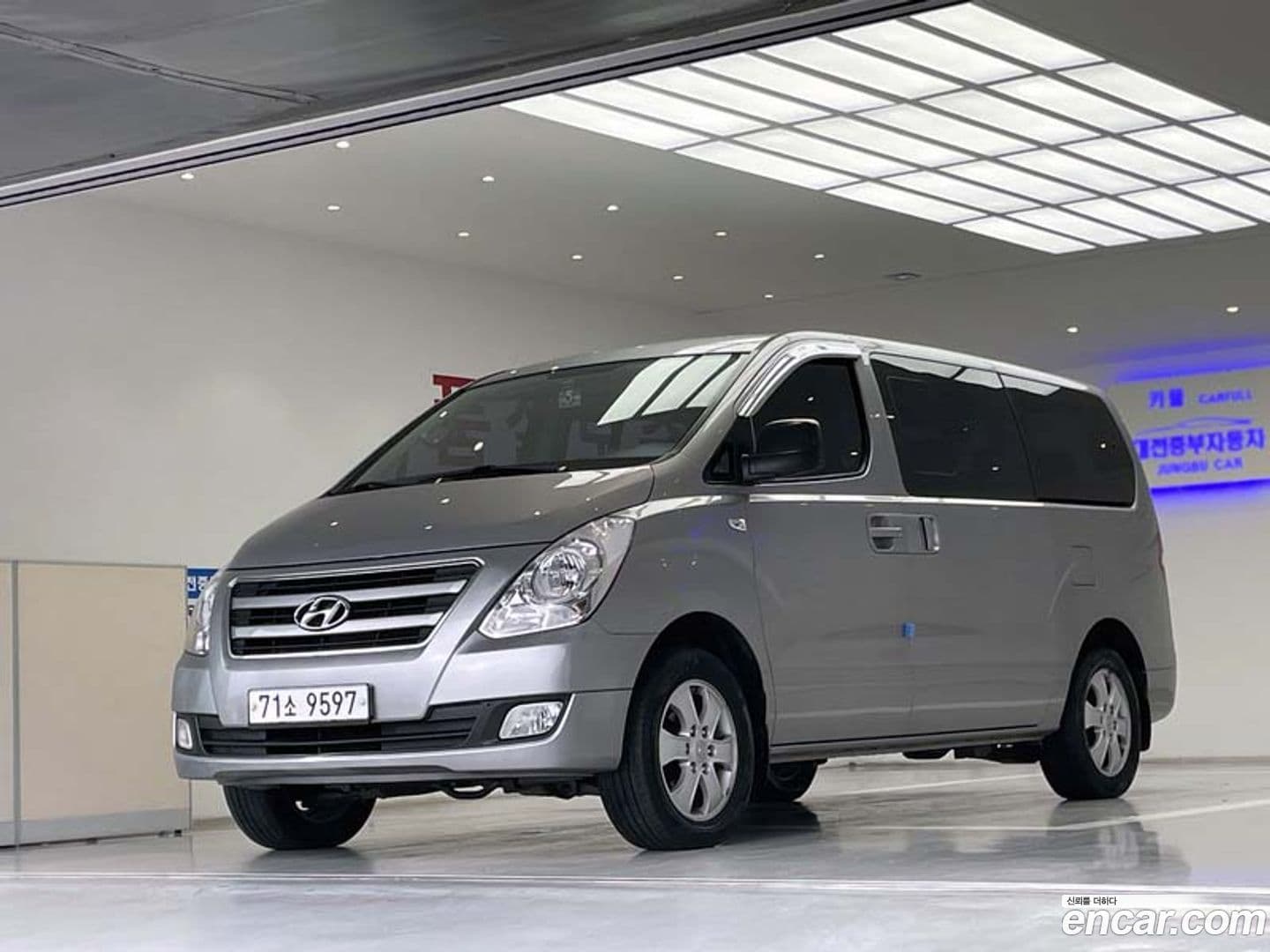 Main__Slider__Photo:Starex Hyundai 2015.10-0