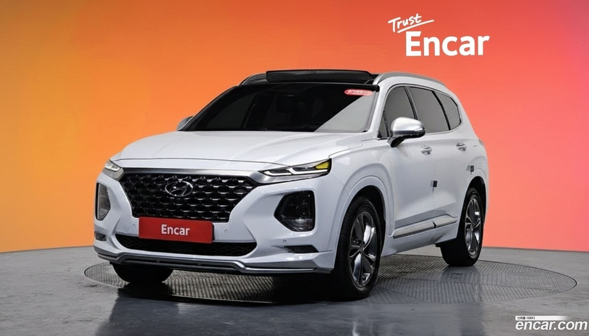 Main__Slider__Photo:Santafe Hyundai 2018.8-0