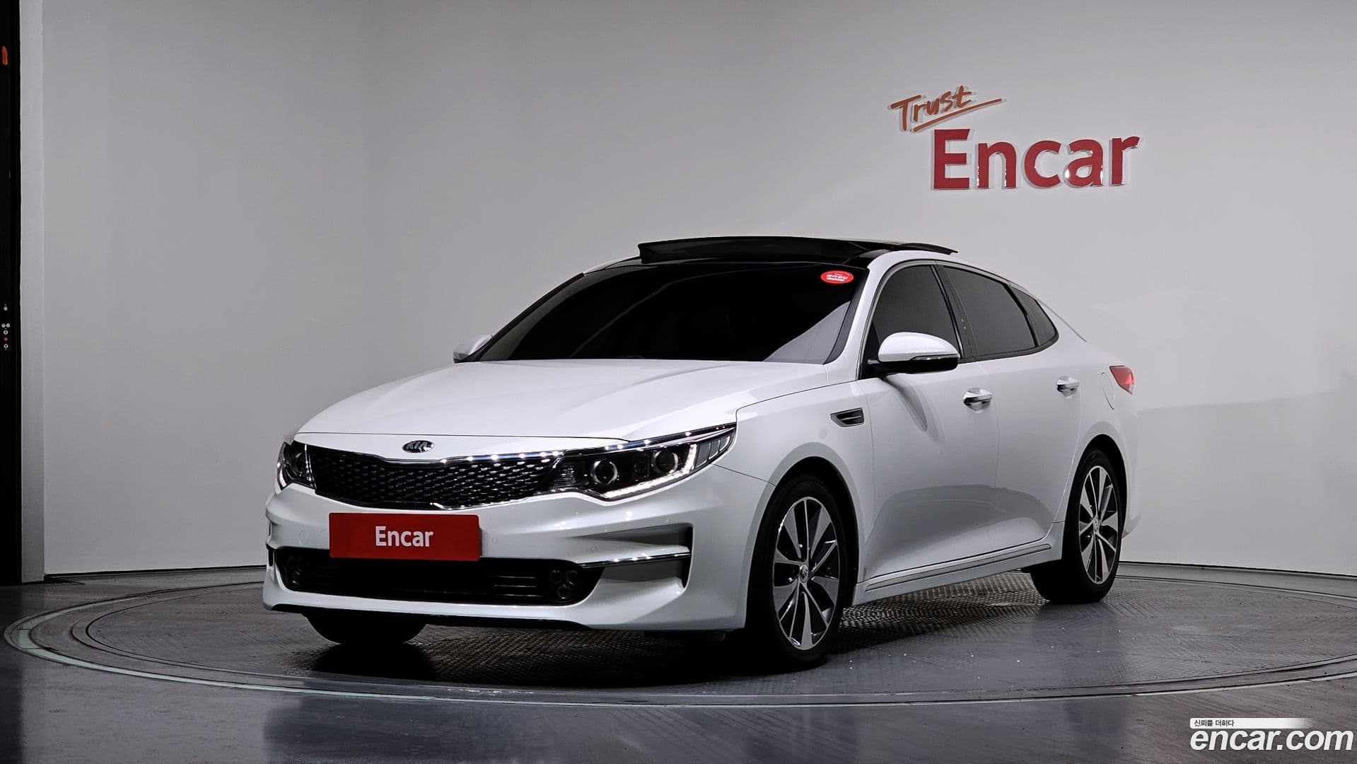 Main__Slider__Photo:K5 Kia 2016.8-0