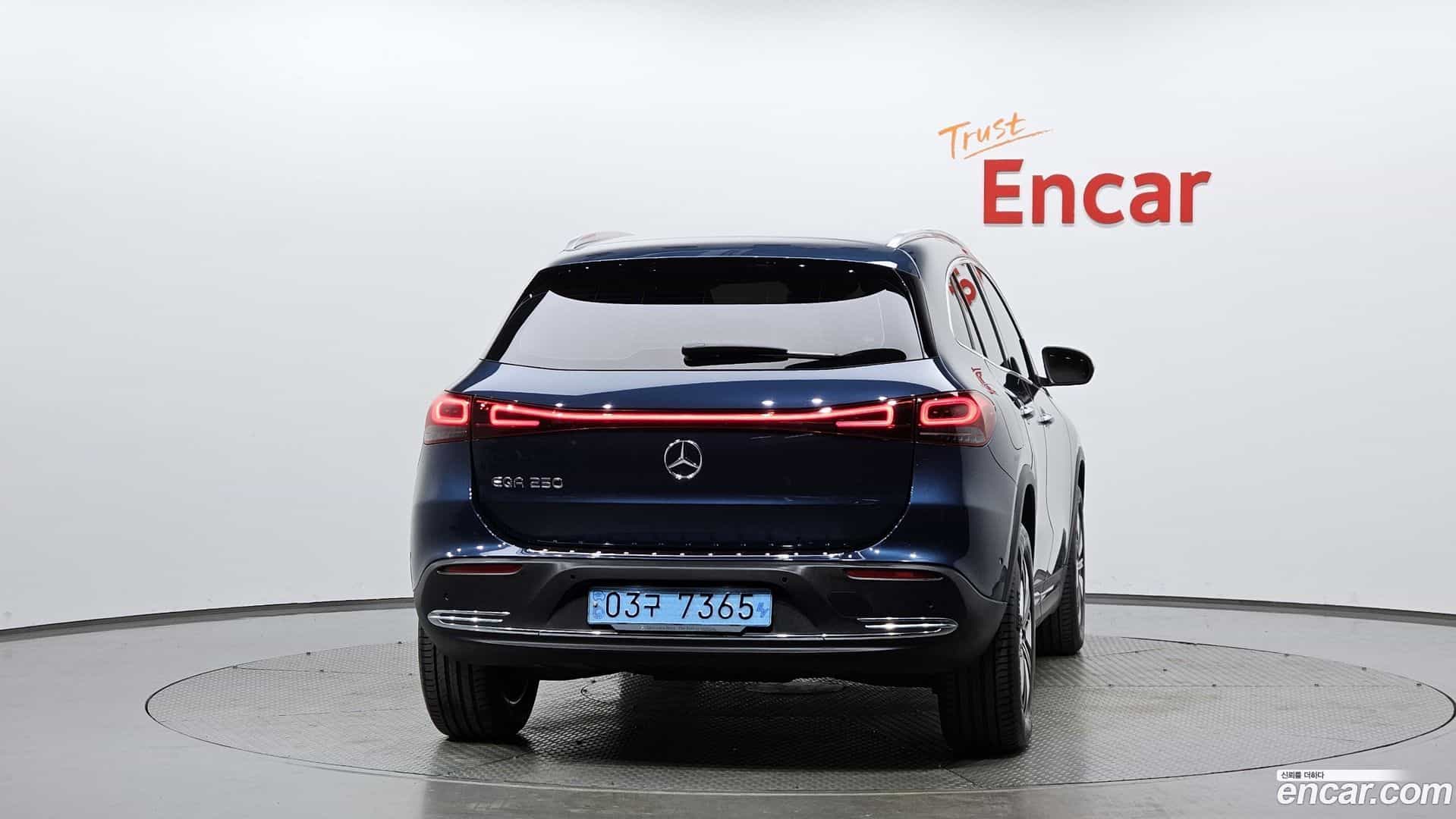 EQA Mercedes-Benz 2022.2-OUTER-004
